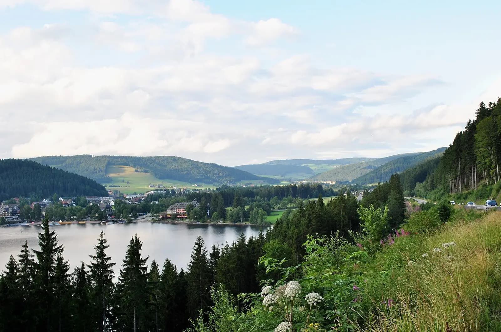 Lago Titisee: el lago glaciar de la Selva Negra con cruceros cada media hora