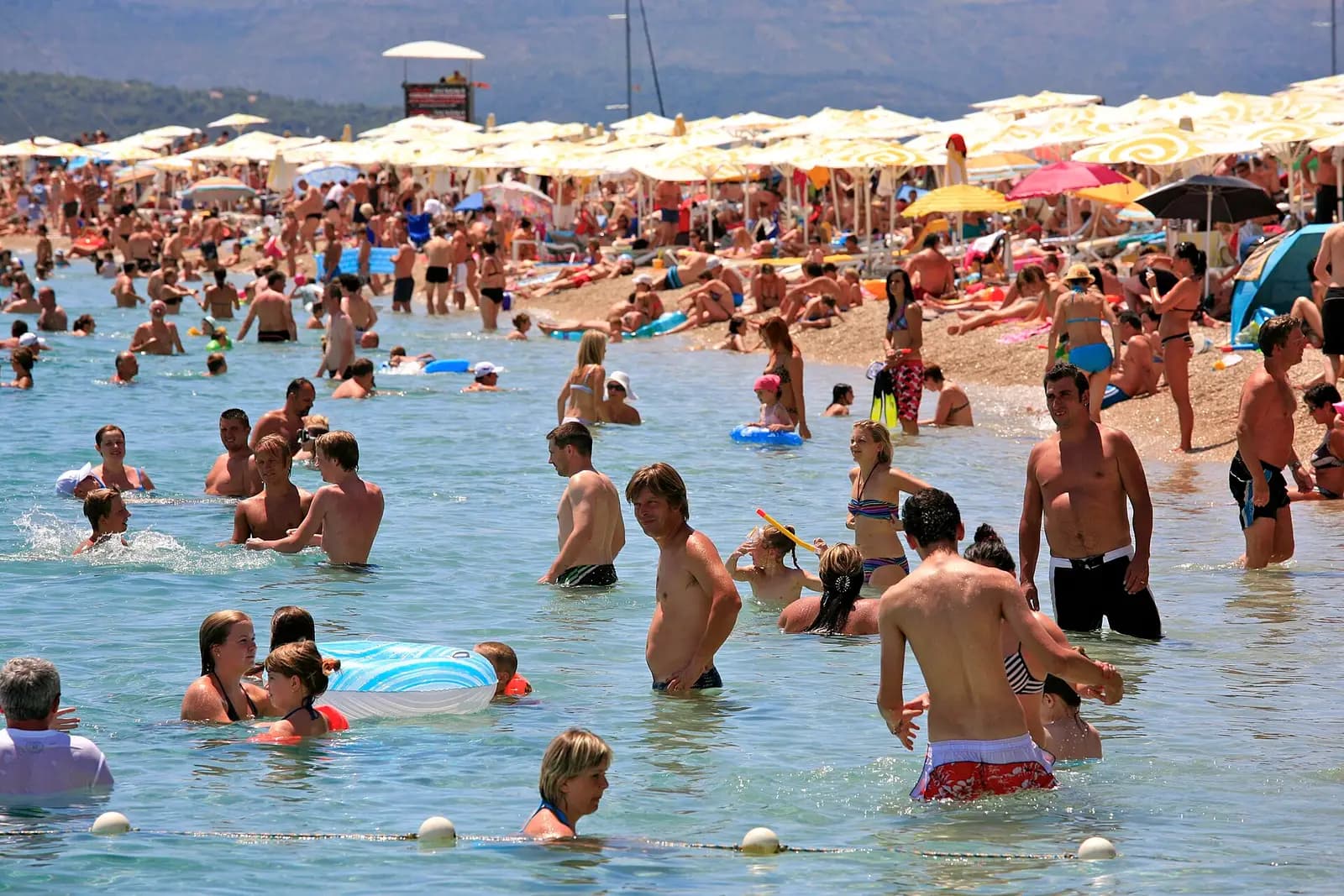 Playa Zlatni Rat: la lengua de grava que cambia de forma en la isla de Brač