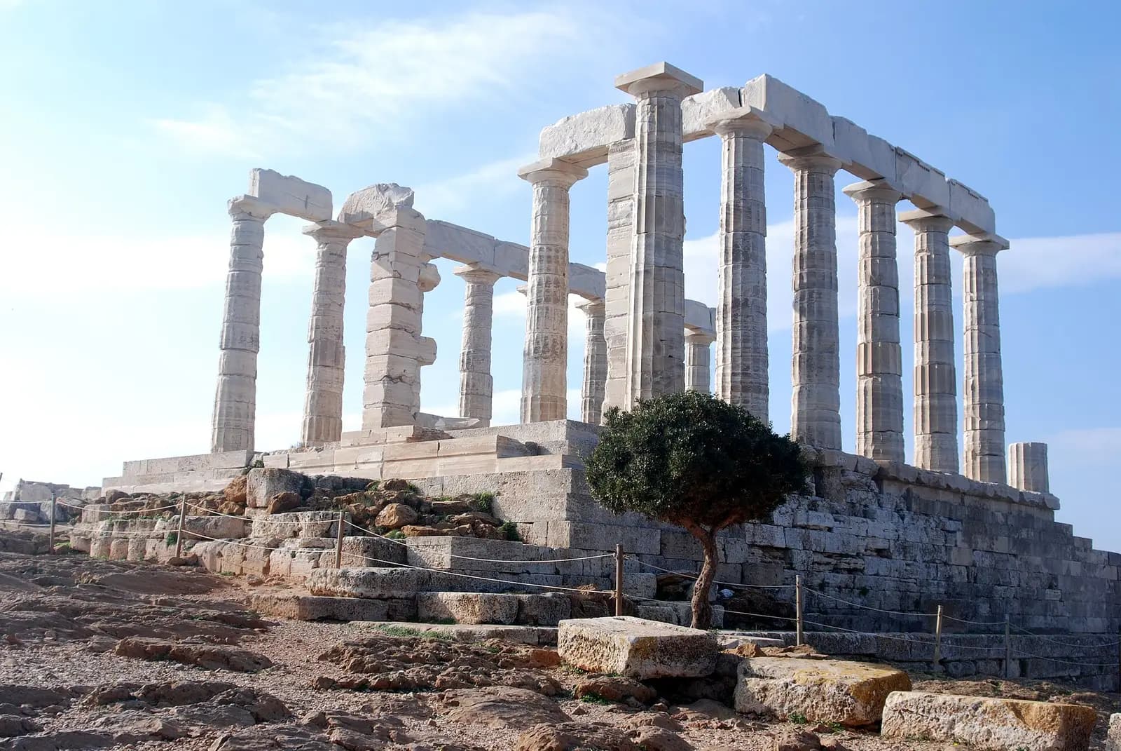 Templo de Poseidón en Sounion: ruinas del siglo V a.C. con vistas al mar Egeo